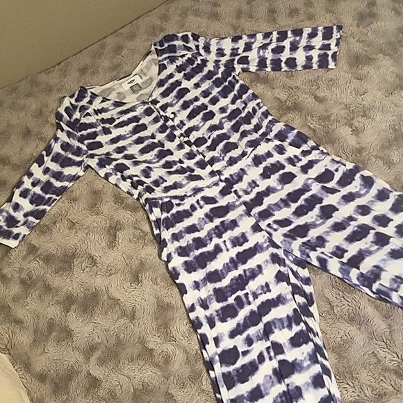 Blue&White printed jumpsuit! - Picture 2 of 4